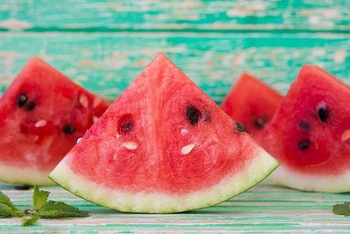 霸气吃瓜的文案,揭秘娱乐圈风云变幻