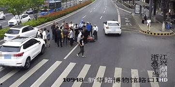 遇到车祸现场吃瓜,车祸现场“吃瓜”众生相