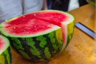 大学劲爆吃瓜,劲爆吃瓜事件大揭秘