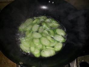 速冻角瓜怎么吃,速冻角瓜的多样美味吃法探索